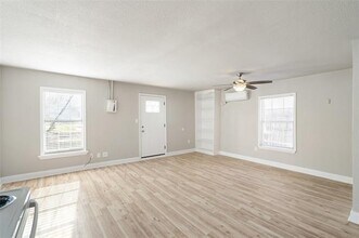 315.5 Fagg Dr in Lewisville, TX - Building Photo - Building Photo