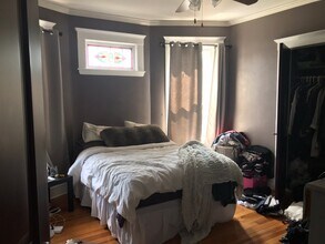 22 Pleasant St, Unit 1 in Boston, MA - Foto de edificio - Building Photo