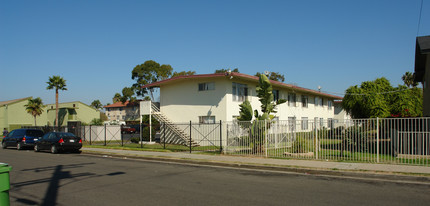 700-800 S Weitzel St in Oceanside, CA - Building Photo - Building Photo