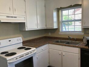 1113 White Oak Dr in Athens, GA - Building Photo - Building Photo