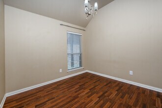 1281 Golf Club Dr in Lantana, TX - Building Photo - Building Photo