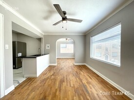 1114 W 45th St in Kansas City, MO - Building Photo