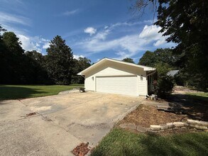5305 Castlebrook Dr in Raleigh, NC - Building Photo - Building Photo