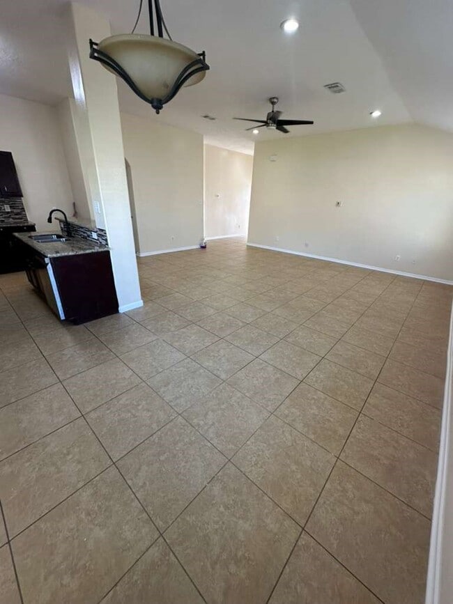 5718 Straight Way in Houston, TX - Building Photo - Building Photo