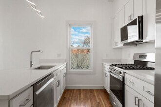 120 Regent St, Unit 3 in Boston, MA - Building Photo - Building Photo