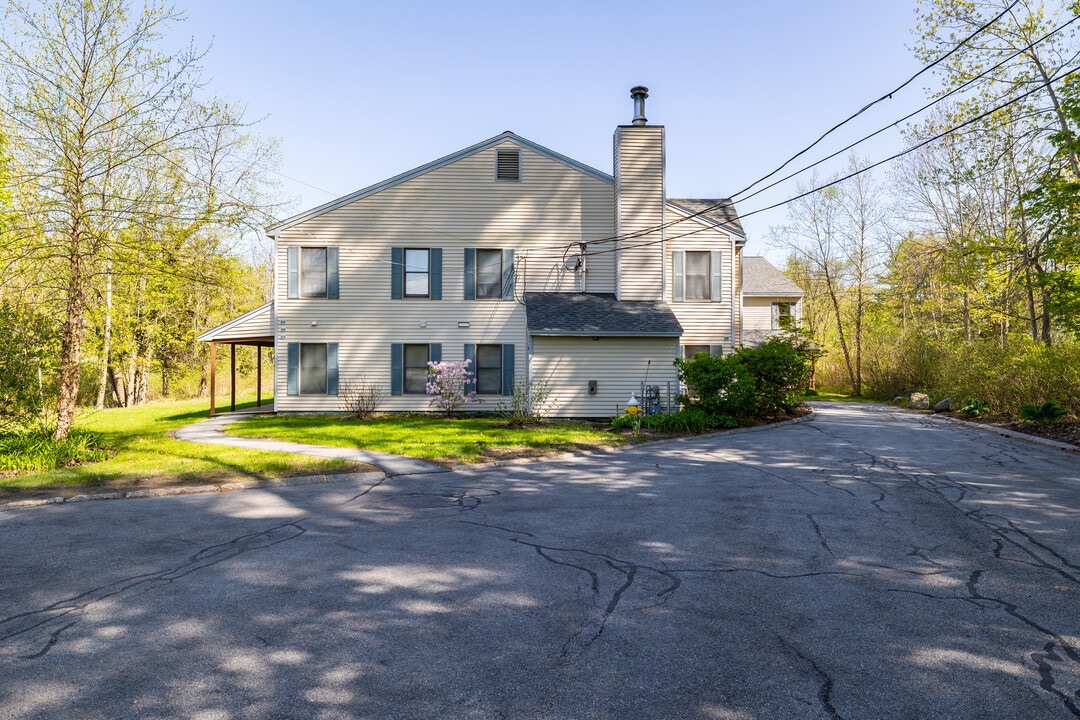 Brookside Commons in Durham, NH - Building Photo