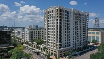 Camden Central in St. Petersburg, FL - Building Photo