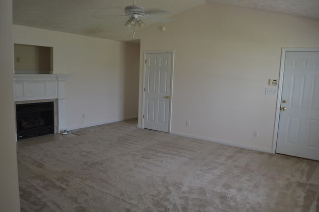 5403 Steelrail End in Hope Mills, NC - Building Photo - Building Photo