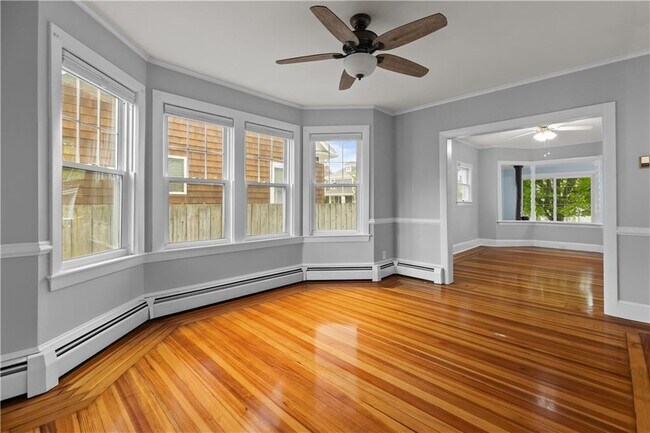 58 Bedlow Ave in Newport, RI - Building Photo - Building Photo