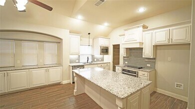729 Paintbrush Ct in Aledo, TX - Building Photo - Building Photo
