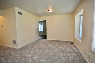 1776 Brookdale Rd in Naperville, IL - Building Photo - Building Photo