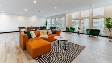 Victory East Lansing in East Lansing, MI - Foto de edificio - Building Photo