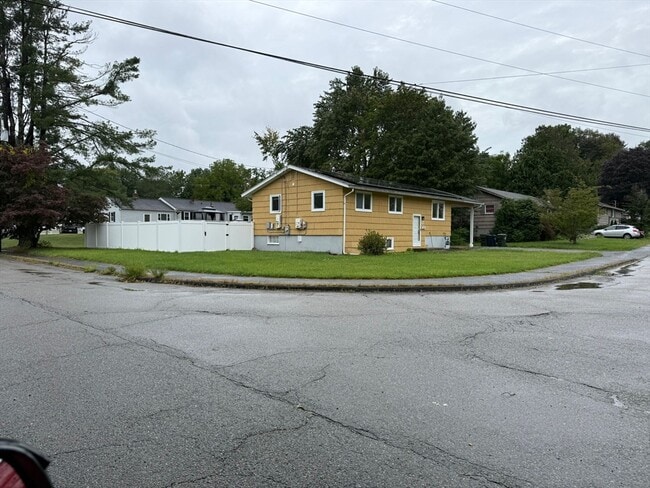 57 Marlton Dr in Marlborough, MA - Building Photo - Building Photo