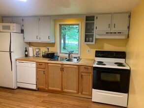 106 Pineview Ter, Unit Apt. in Ithaca, NY - Building Photo - Building Photo