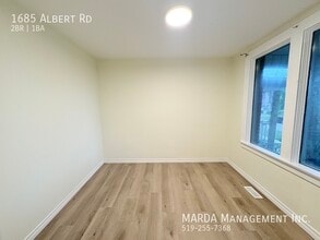 NEWLY RENOVATED 2 BED/1 BATH MAIN - CENTRA in Windsor, ON - Building Photo - Building Photo