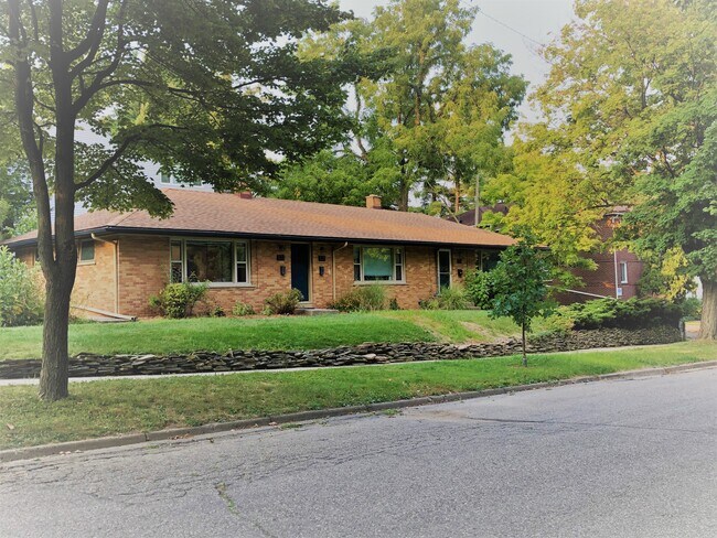 property at 518 W Hoover Ave