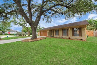 9422 Val Verde St in Houston, TX - Building Photo - Building Photo
