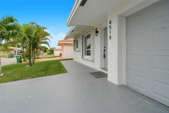 4510 NW 49th Dr in Tamarac, FL - Building Photo - Building Photo