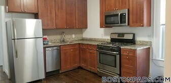 1238 Blue Hill Ave, Unit 1 in Boston, MA - Building Photo