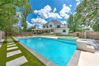 103 NE 7th St in Bentonville, AR - Building Photo - Building Photo