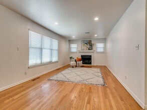 2644 Lakeside Dr in The Village, OK - Foto de edificio - Building Photo