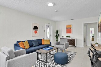 6452 Custer St in Hollywood, FL - Building Photo - Building Photo