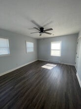 4133 S Dixie Dr in Moraine, OH - Foto de edificio - Building Photo