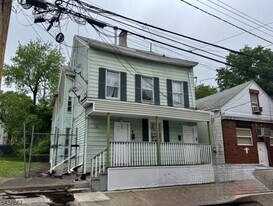 46 Hillman St in Paterson, NJ - Building Photo