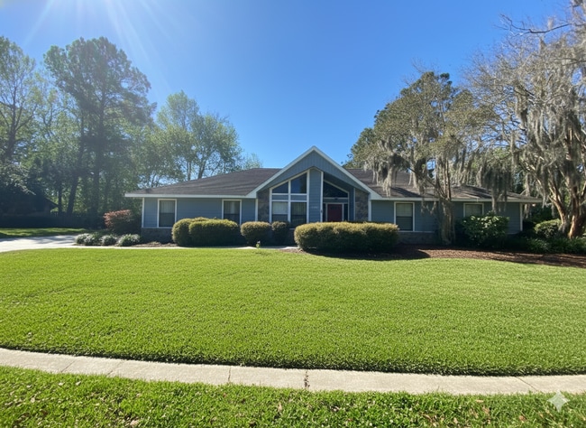 property at 6139 NW 112th Pl