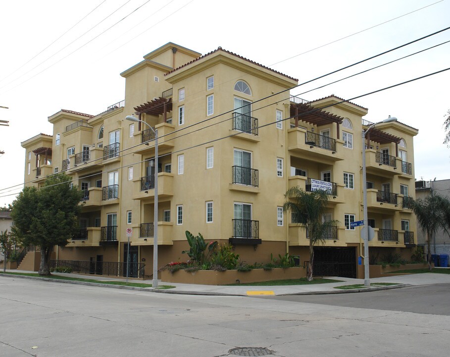 11238-11244 Huston St in North Hollywood, CA - Building Photo