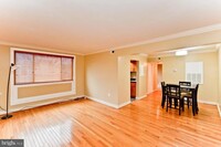 2838 Hartford St SE, Unit 201 photo'