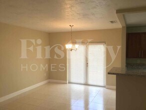 19462 SW 87th Pl in Cutler Bay, FL - Foto de edificio - Building Photo