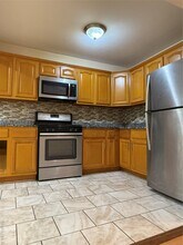 176-06 Jamaica Ave in New York, NY - Building Photo - Building Photo