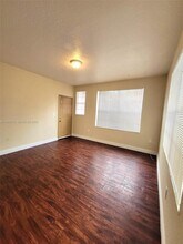 237 NW 10th Ave in Miami, FL - Building Photo - Building Photo