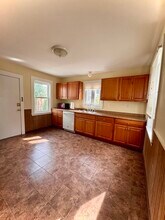 57 Adams Ave in Newton, MA - Building Photo - Building Photo