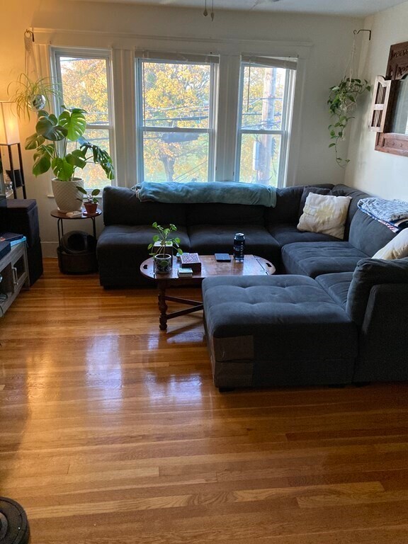 26 Morton Ave Apartments and Nearby Medford Apartments For Rent