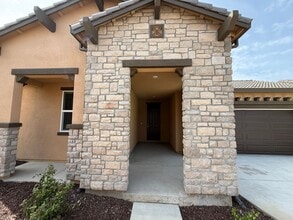 6308 Sun Hvn St in Hughson, CA - Building Photo - Building Photo