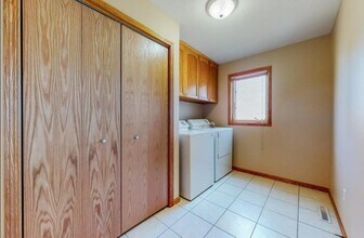 6251 Fairway Dr NW in Rochester, MN - Building Photo - Building Photo