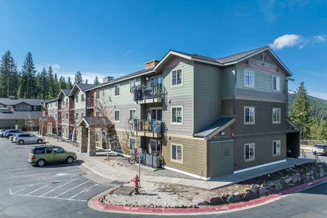 Sawmill Heights in Truckee, CA - Building Photo - Building Photo