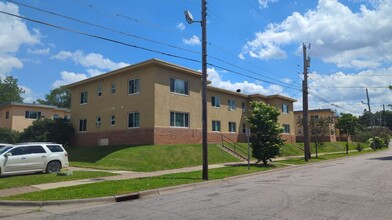 Edgbaston Meadows in St. Paul, MN - Foto de edificio - Building Photo