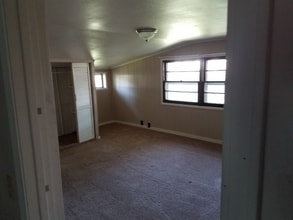 3901 New London Gravel Rd in Hannibal, MO - Building Photo - Building Photo