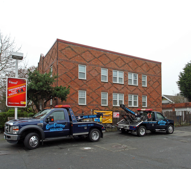 Aristo Apartments in Seattle, WA - Building Photo - Building Photo