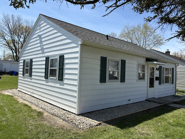 1305 W Jackson St in Kokomo, IN - Building Photo - Building Photo