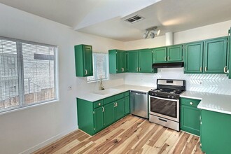 5026 Templeton St-Unit -5026 in Los Angeles, CA - Building Photo - Building Photo
