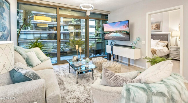 7120 E Kierland Blvd in Scottsdale, AZ - Building Photo - Building Photo