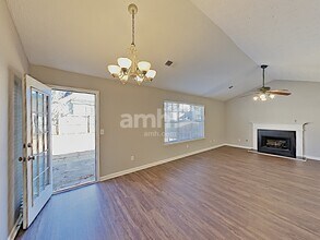 4607 Noah Overlook E in Acworth, GA - Foto de edificio - Building Photo