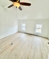 301 Somerset St, Unit B in Gloucester City, NJ - Building Photo