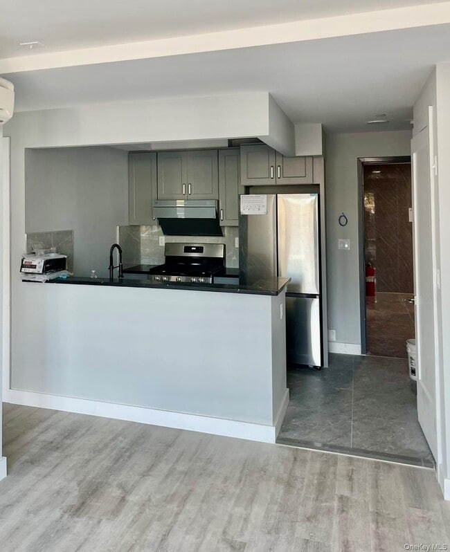 20-22-22 College Point Blvd in Queens, NY - Building Photo - Building Photo