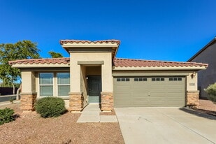 17746 W Red Bird Rd in Surprise, AZ - Building Photo