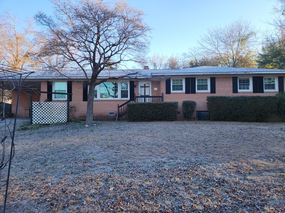 801 Jefferson St in West Columbia, SC - Building Photo